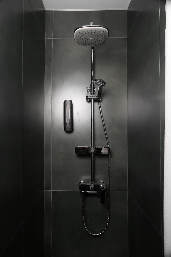 Samira1 Apartment Kiev Bagian luar foto