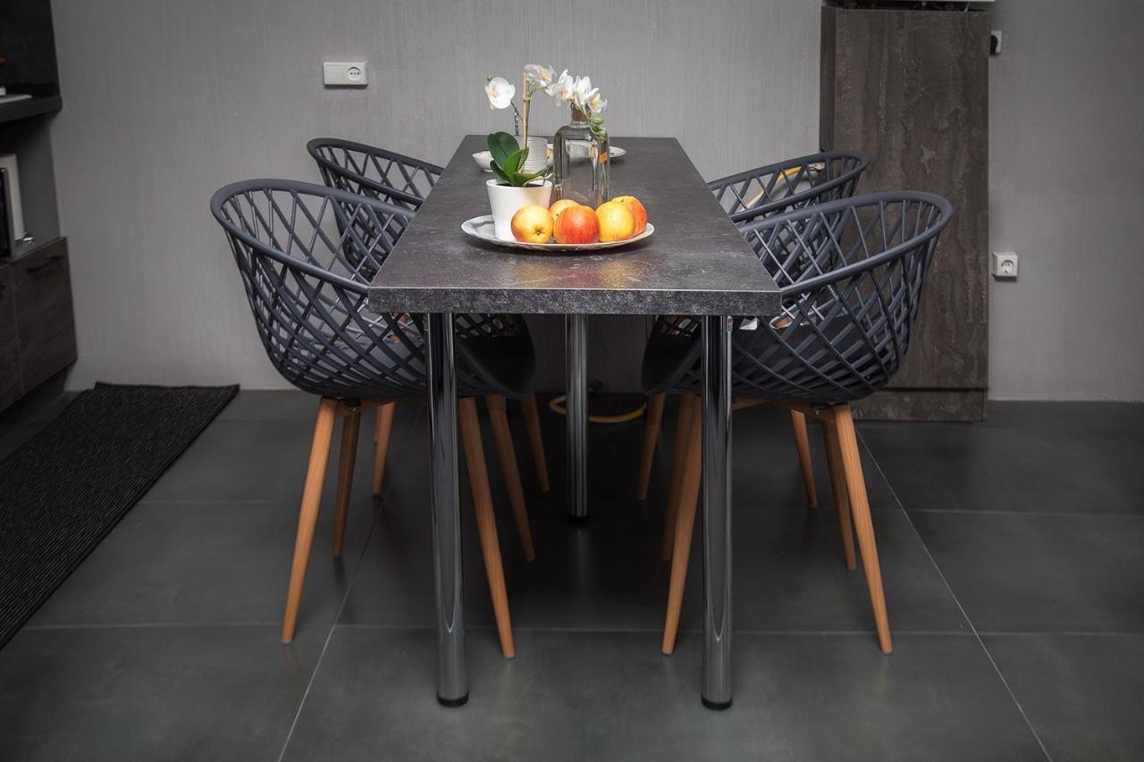 Samira1 Apartment Kiev Bagian luar foto