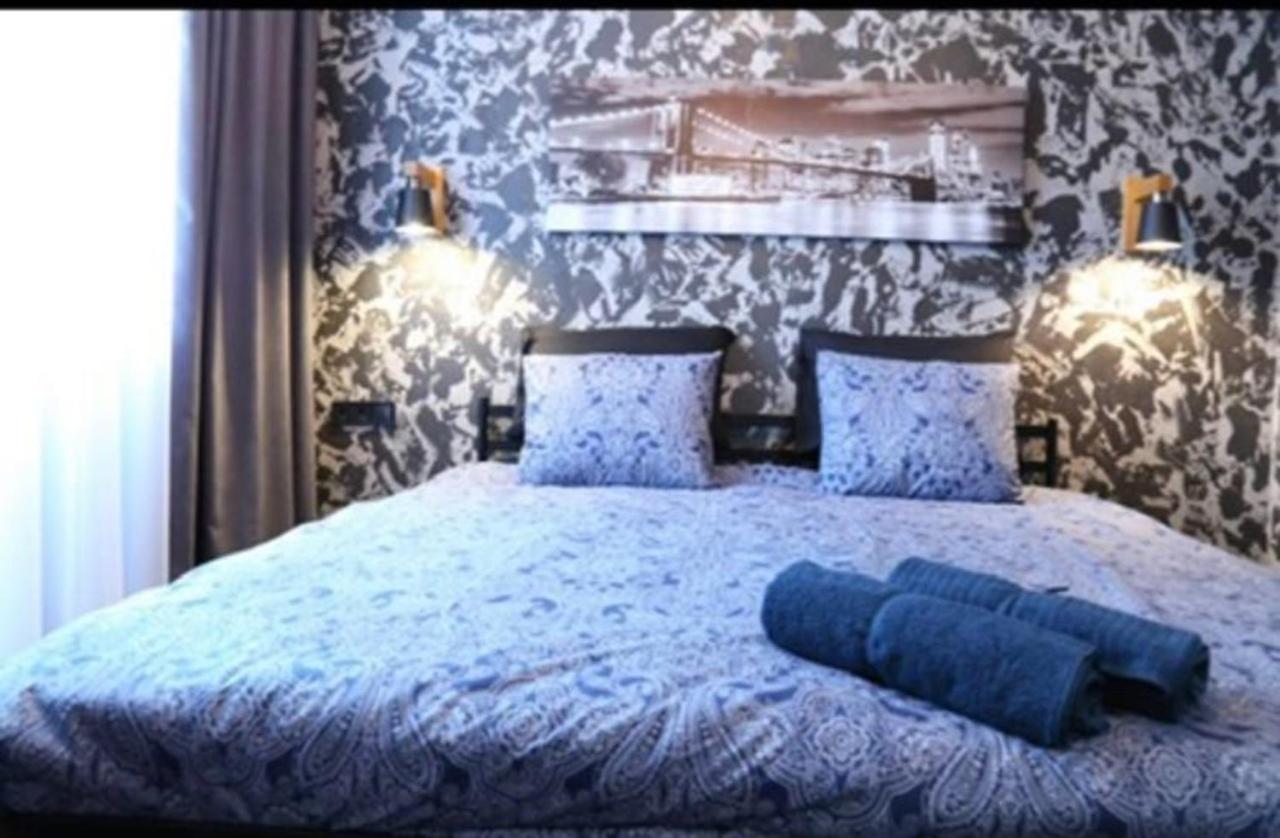 Samira1 Apartment Kiev Bagian luar foto